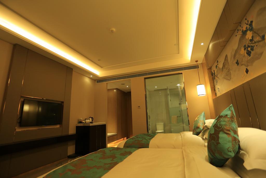 Ramada Yiyang Taojiang Hotel Exterior photo